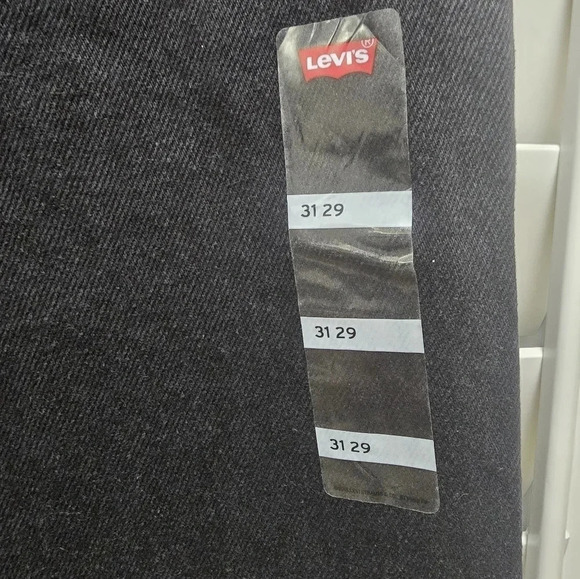 Levi's High Waisted Mom Jeans Denim Distressed Black Knee Ripped size 31 - Picture 4 of 9